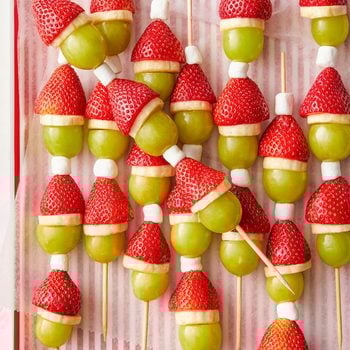 Grinch Fruit Kabobs Exps Tohcom25 279779 Dr 06 13 06b