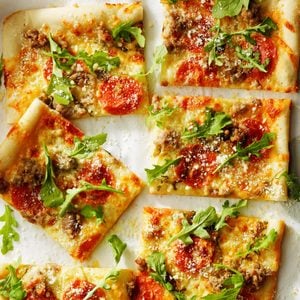 Meaty Arugula Pizzas Exps Toham23 188869 P2 Md 11 04 6b 3